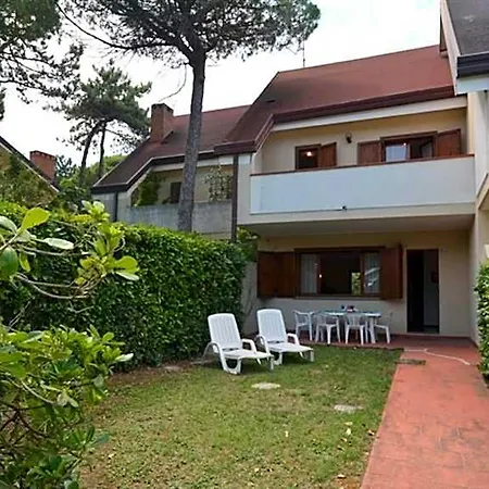 Comfort And Privacy With Fenced Garden In Lignano Riviera *