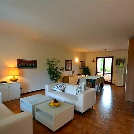 Comfort And Privacy With Fenced Garden In Lignano Riviera * 리그나노 사비아도로