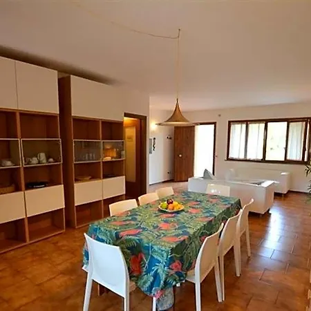 Comfort And Privacy With Fenced Garden In Lignano Riviera 리그나노 사비아도로
