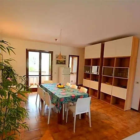 빌라 Comfort And Privacy With Fenced Garden In Lignano Riviera 리그나노 사비아도로