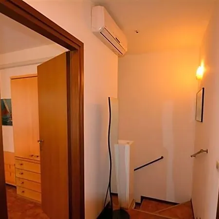 Comfort And Privacy With Fenced Garden In Lignano Riviera 빌라 *