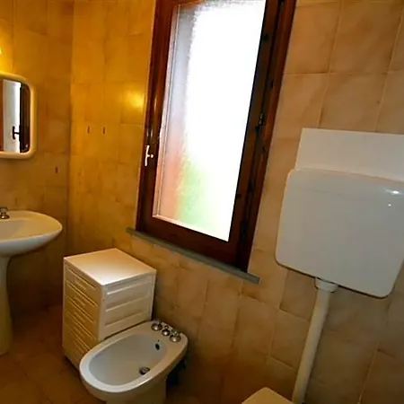 Comfort And Privacy With Fenced Garden In Lignano Riviera 리그나노 사비아도로